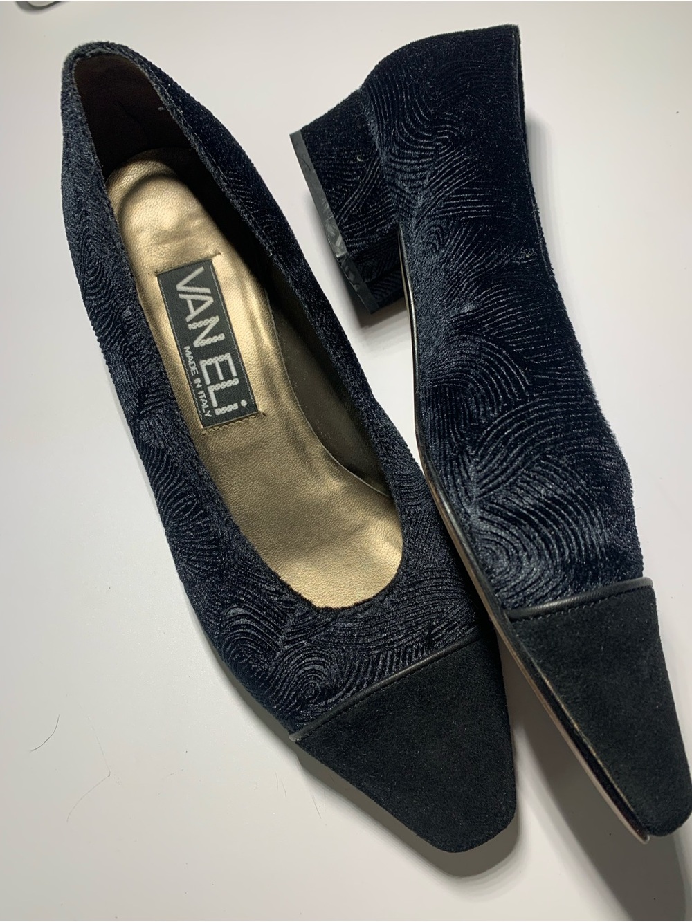 Vaneli Black Textured Pointed-Toe Flats
